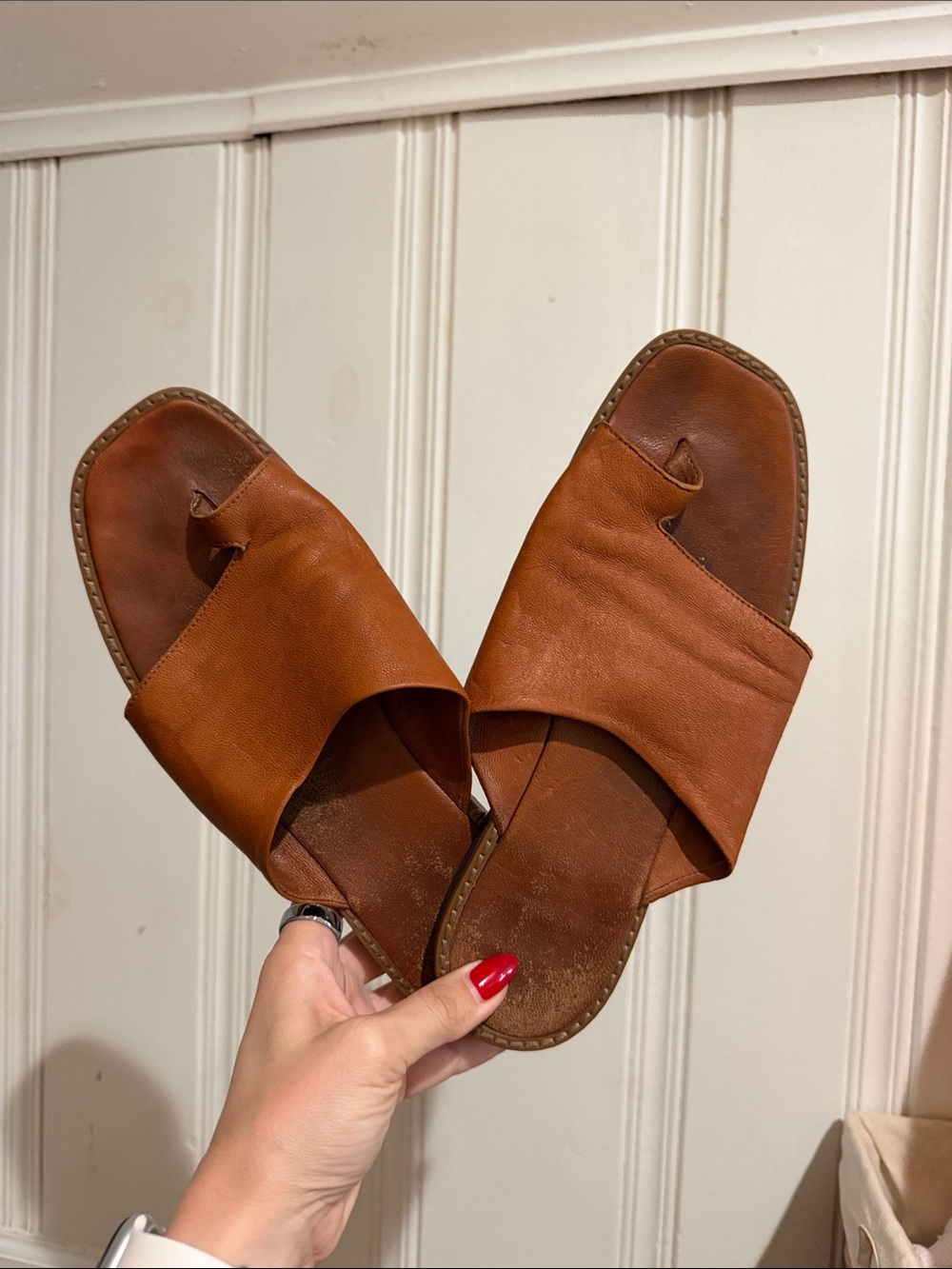 Women's Tan Leather Slide Sandals with Toe Loop